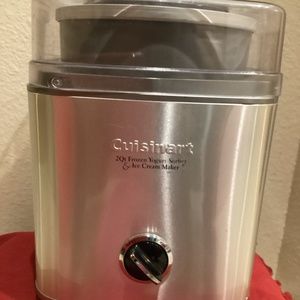 Cuisinart  2Q Ice Cream Maker